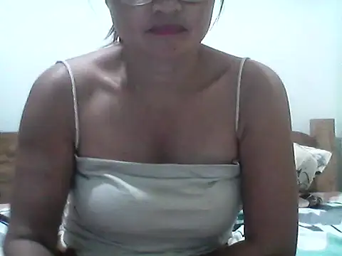 Snapshot of nathalie0045 chatting on May 30, 2026, 9:15 am nathalie0045 online show from May 30, 2026, 9:15 am
