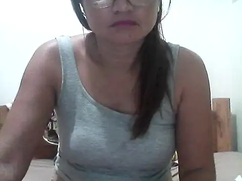 Snapshot of nathalie0045 chatting on February 9, 2026, 6:17 pm nathalie0045 online show from February 9, 2026, 6:17 pm