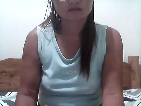 Snapshot of nathalie0045 chatting on May 23, 2026, 9:36 pm nathalie0045 online show from May 23, 2026, 9:36 pm