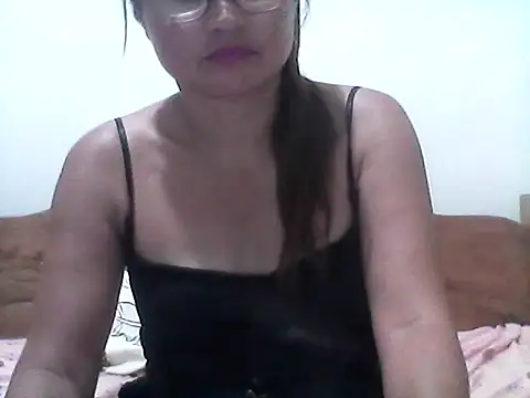 Snapshot of nathalie0045 chatting on April 24, 2026, 10:39 am nathalie0045 online show from April 24, 2026, 10:39 am
