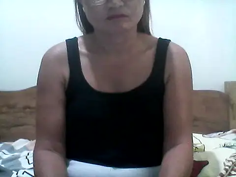 Snapshot of nathalie0045 chatting on May 24, 2026, 10:53 pm nathalie0045 online show from May 24, 2026, 10:53 pm