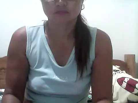 Snapshot of nathalie0045 chatting on May 22, 2026, 9:13 pm nathalie0045 online show from May 22, 2026, 9:13 pm