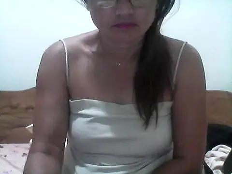 Snapshot of nathalie0045 chatting on April 3, 2026, 9:43 pm nathalie0045 online show from April 3, 2026, 9:43 pm