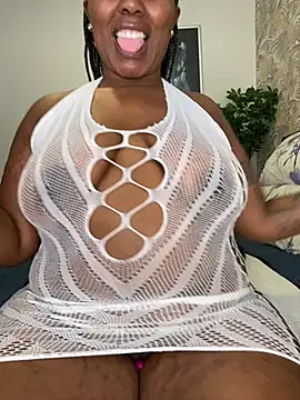 Snapshot of fatpussydallx chatting on April 19, 2026, 5:30 am fatpussydallx online show from April 19, 2026, 5:30 am