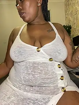 Snapshot of fatpussydallx chatting on April 29, 2026, 2:49 am fatpussydallx online show from April 29, 2026, 2:49 am