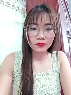 Snapshot of MyMy08 chatting on January 7, 2026, 12:10 pm MyMy08 online show from January 7, 2026, 12:10 pm