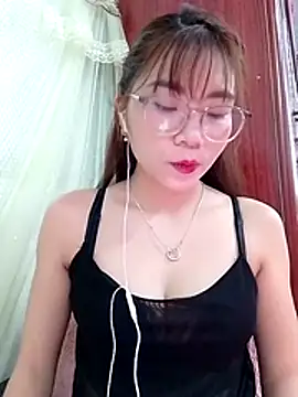 Snapshot of MyMy08 chatting on December 16, 2025, 12:37 am MyMy08 online show from December 16, 2025, 12:37 am