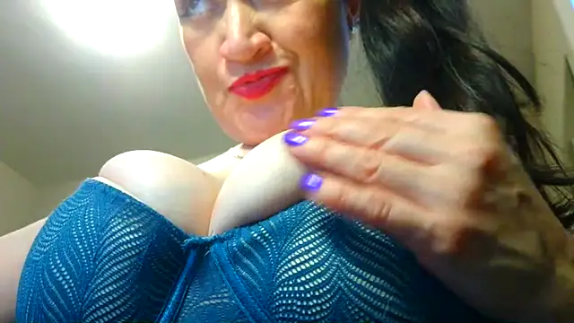 Snapshot of sharoldfox19 chatting on January 14, 2026, 5:38 pm sharoldfox19 online show from January 14, 2026, 5:38 pm