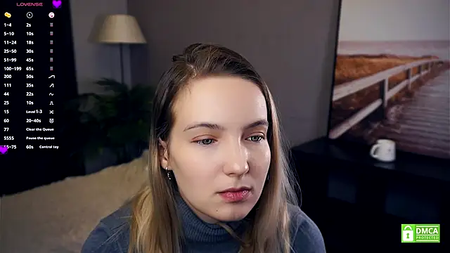 HongTomczak online show from October 3, 2025, 6:37 am