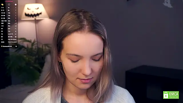 HongTomczak online show from November 11, 2025, 7:47 am