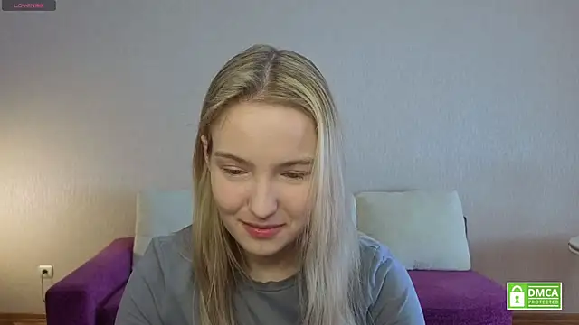 Snapshot of HongTomczak chatting on June 20, 2026, 7:46 am HongTomczak online show from June 20, 2026, 7:46 am
