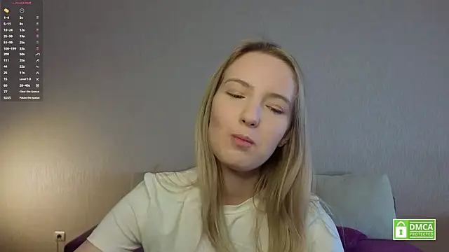 Snapshot of HongTomczak chatting on June 14, 2026, 7:42 am HongTomczak online show from June 14, 2026, 7:42 am