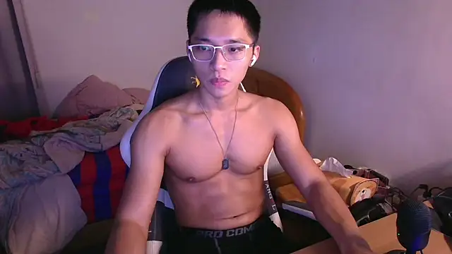 iron0401 online show from March 6, 2026, 4:57 pm