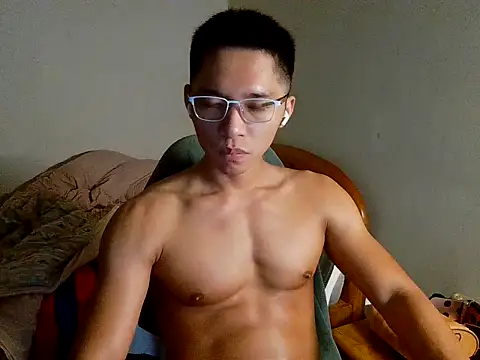 iron0401 online show from February 17, 2026, 4:04 pm