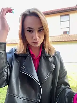 Snapshot of SugarDanger chatting on April 16, 2026, 5:30 am SugarDanger online show from April 16, 2026, 5:30 am