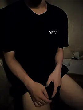 milkis024680 online show from September 24, 2025, 3:18 pm