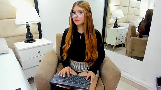 EimmyJones online show from November 29, 2025, 3:39 am