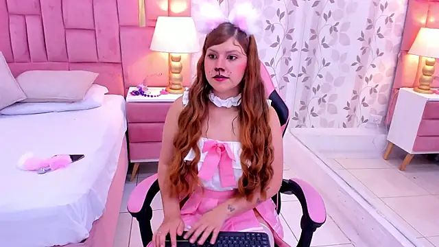 EimmyJones online show from November 1, 2025, 3:57 am