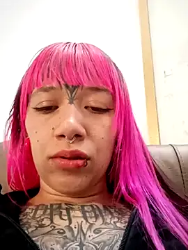 Snapshot of Meganhynde chatting on September 10, 2025, 3:55 pm Meganhynde online show from September 10, 2025, 3:55 pm