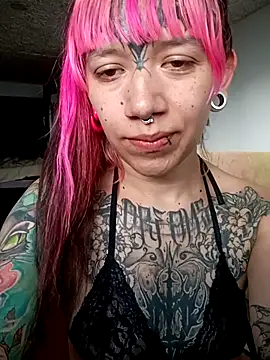 Snapshot of Meganhynde chatting on September 23, 2025, 9:44 pm Meganhynde online show from September 23, 2025, 9:44 pm