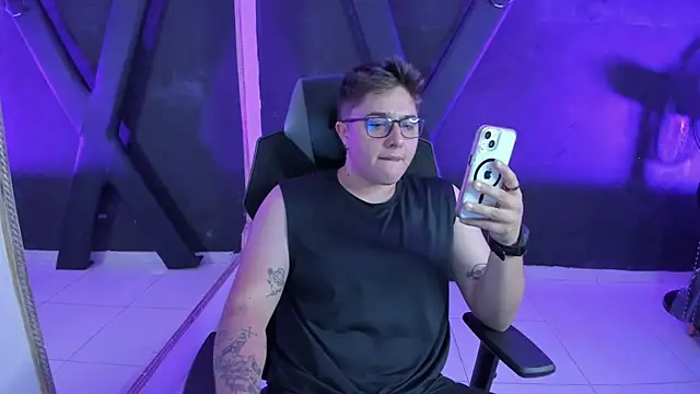 Snapshot of IanGilbert chatting on January 10, 2026, 8:48 pm IanGilbert online show from January 10, 2026, 8:48 pm