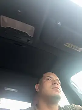 YadielPublic online show from October 17, 2025, 7:59 pm