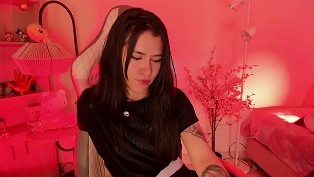 Snapshot of _chloe_moons_ chatting on February 14, 2026, 2:56 am chloe moons online show from February 14, 2026, 2:56 am