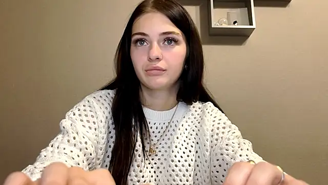 TianaWidell online show from September 28, 2025, 4:25 pm