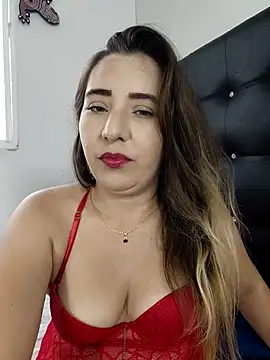 Snapshot of isabella_lovem chatting on February 2, 2026, 10:20 pm isabella lovem online show from February 2, 2026, 10:20 pm