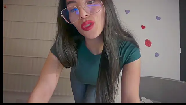 Snapshot of sasha_jonne chatting on May 4, 2026, 12:14 am sasha jonne online show from May 4, 2026, 12:14 am