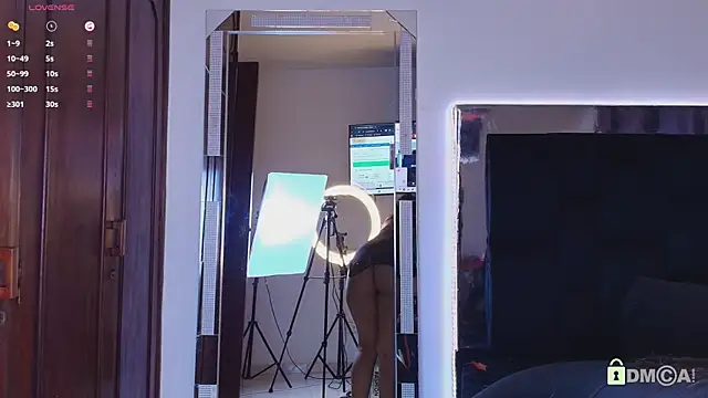 Snapshot of madisonwalkeeer chatting on April 13, 2026, 8:13 pm madisonwalkeeer online show from April 13, 2026, 8:13 pm