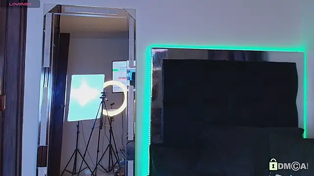 Snapshot of madisonwalkeeer chatting on March 25, 2026, 8:19 pm madisonwalkeeer online show from March 25, 2026, 8:19 pm