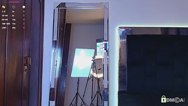 Snapshot of madisonwalkeeer chatting on March 30, 2026, 10:33 pm madisonwalkeeer online show from March 30, 2026, 10:33 pm