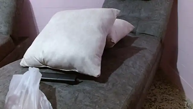 Snapshot of AnnieSparkle chatting on October 29, 2025, 11:03 pm AnnieSparkle online show from October 29, 2025, 11:03 pm