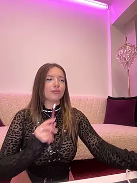 Snapshot of Angel__Vibe chatting on January 6, 2026, 8:35 pm Angel Vibe online show from January 6, 2026, 8:35 pm