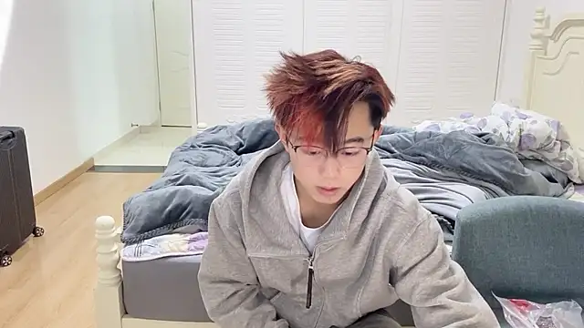 STxuguanhan online show from November 9, 2025, 9:35 am