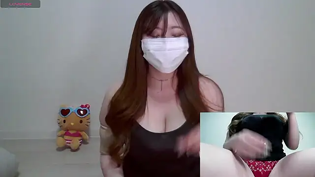 Snapshot of eri_0824 chatting on October 8, 2025, 11:56 am eri 0824 online show from October 8, 2025, 11:56 am