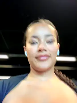 Snapshot of Risky_Workouts chatting on October 26, 2025, 12:27 pm Risky Workouts online show from October 26, 2025, 12:27 pm