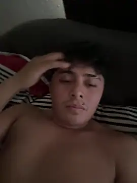 Snapshot of Atrevido_69_4K chatting on December 3, 2025, 9:36 pm Atrevido 69 4K online show from December 3, 2025, 9:36 pm