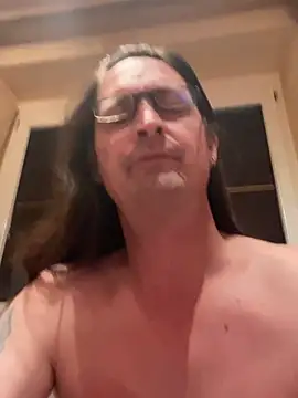 Snapshot of Cleohot1977 chatting on March 25, 2026, 10:08 pm Cleohot1977 online show from March 25, 2026, 10:08 pm
