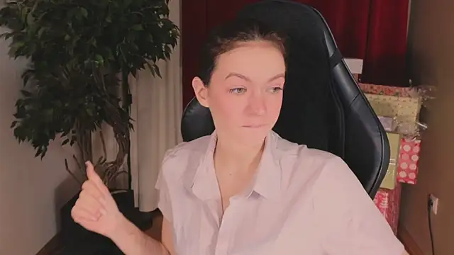 Loona Eclipse online show from November 28, 2025, 8:31 pm