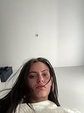 prettylittlefooxy online show from November 11, 2025, 12:44 pm