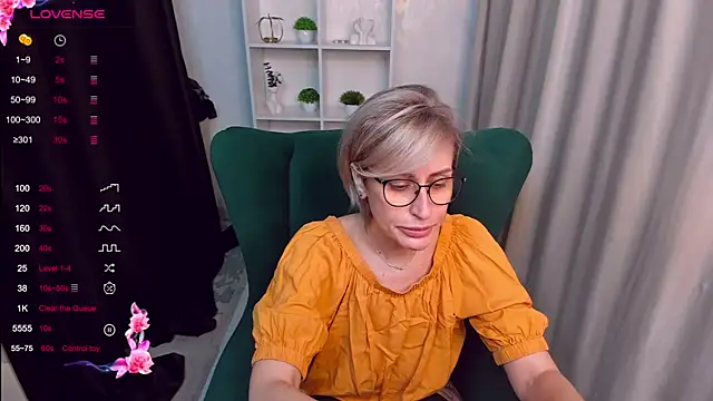 PamellaMurphy online show from November 10, 2025, 5:12 am