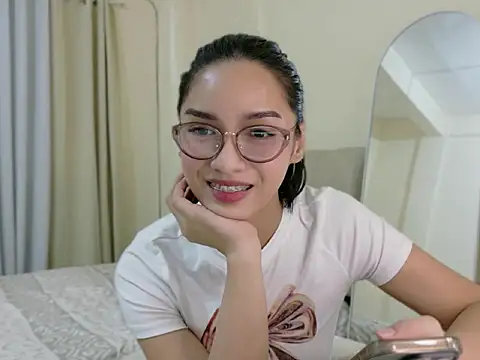 Snapshot of Blaire_Samantha chatting on February 11, 2026, 9:42 am Blaire Samantha online show from February 11, 2026, 9:42 am