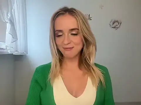 Snapshot of ClaudiaAmore chatting on September 25, 2025, 2:23 pm ClaudiaAmore online show from September 25, 2025, 2:23 pm