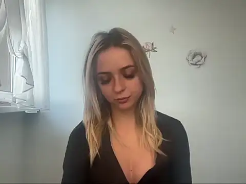 Snapshot of ClaudiaAmore chatting on October 3, 2025, 5:20 am ClaudiaAmore online show from October 3, 2025, 5:20 am