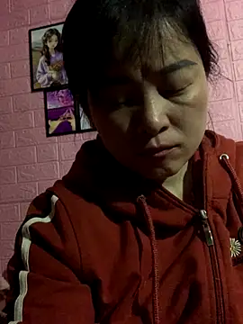 Snapshot of Star-sweet chatting on October 22, 2025, 11:25 pm Star-sweet online show from October 22, 2025, 11:25 pm