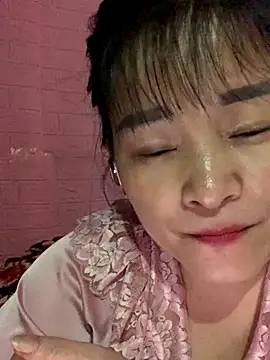 Snapshot of Star-sweet chatting on October 23, 2025, 3:00 pm Star-sweet online show from October 23, 2025, 3:00 pm