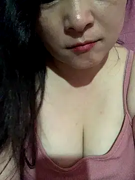 Snapshot of Star-sweet chatting on October 18, 2025, 5:53 am Star-sweet online show from October 18, 2025, 5:53 am