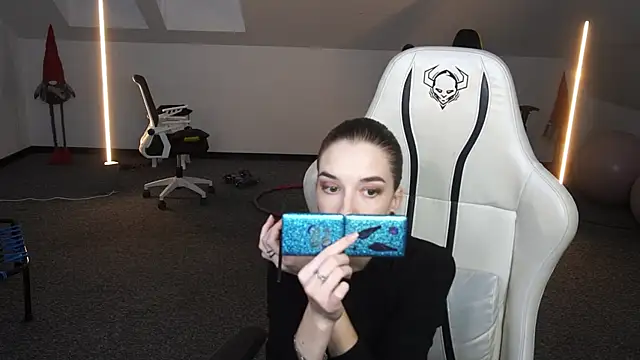  Lili 054 online show from October 5, 2025, 2:19 pm